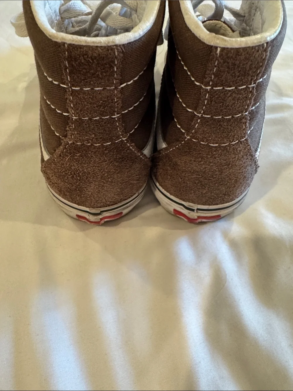 Vans Sk8-Hi sneakers in brown suede